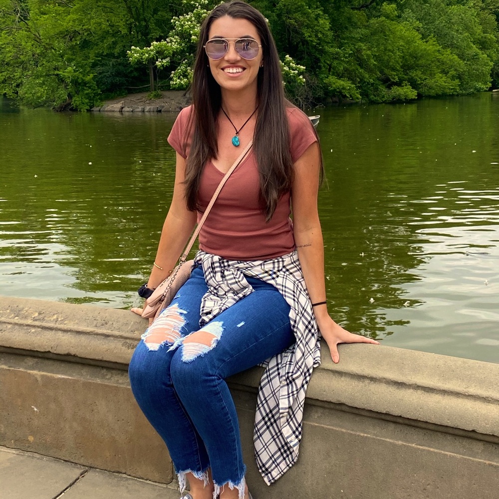 Meet your Posher, Emily